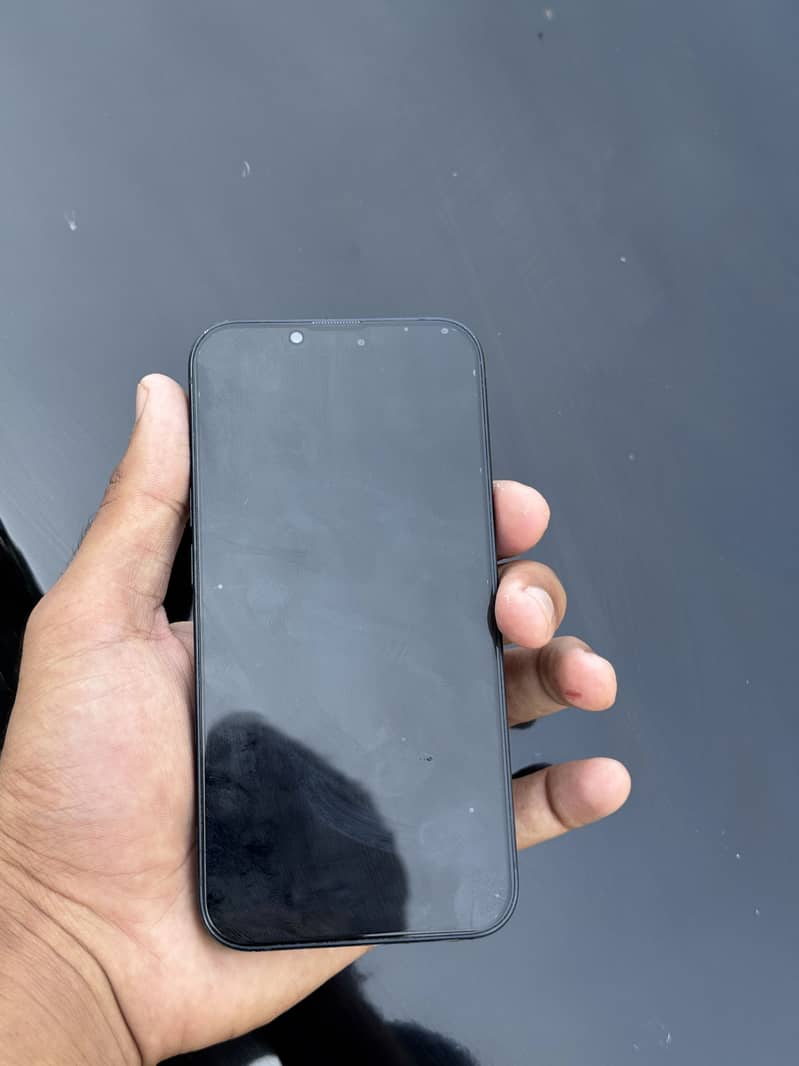 Apple iPhone 13 7
