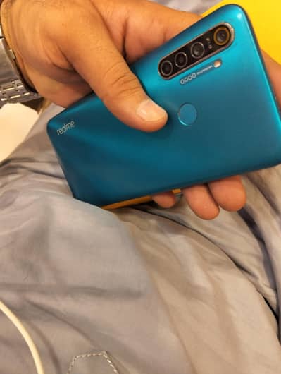 Realme 5i 4GB 64GB complete saman