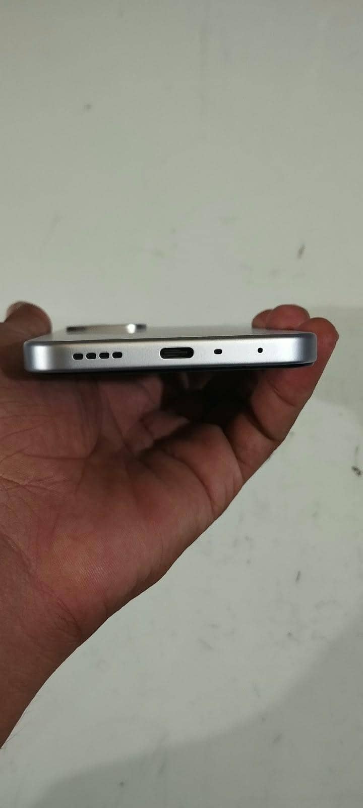 Realme C100 1