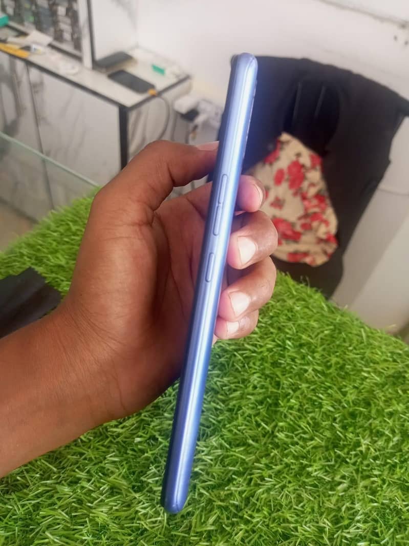 Tecno Pova 4