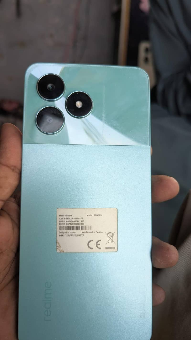 Realme C51 1
