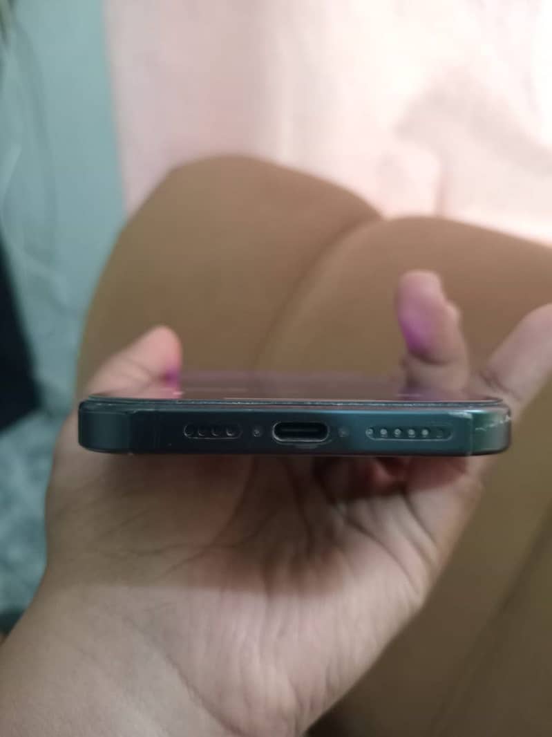 Apple iPhone 15 Pro Max 1