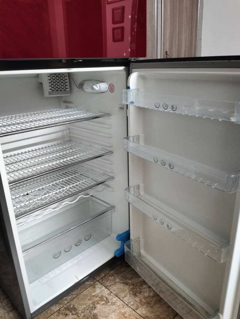 REFRIGERATOR 3