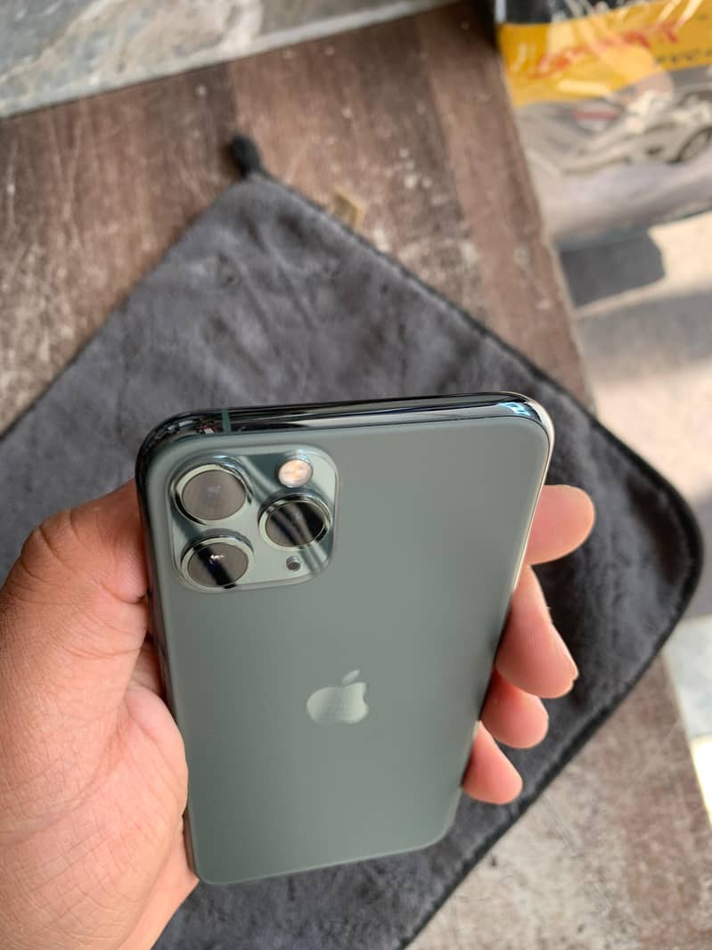 Apple iPhone 11 Pro 1