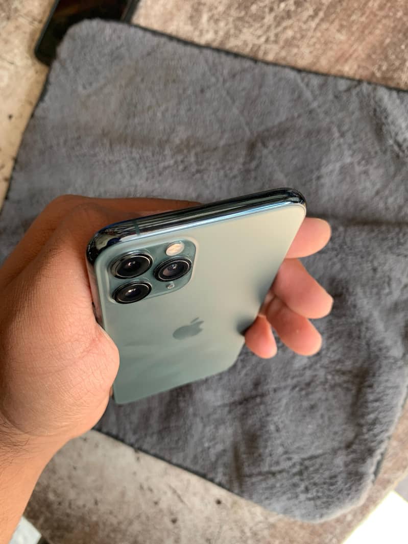 Apple iPhone 11 Pro 6