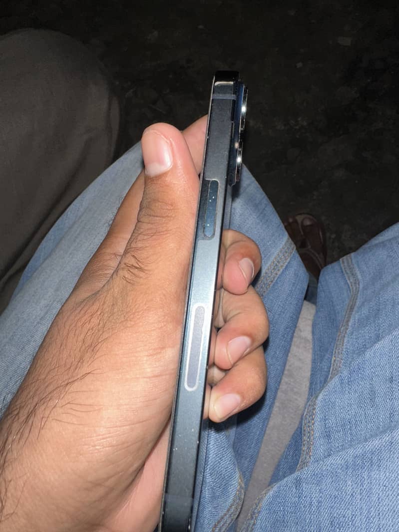 Apple iPhone 14 5