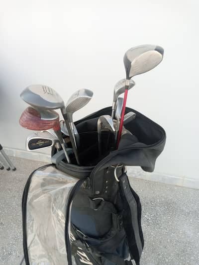 Golf kit and bag with extra clubs