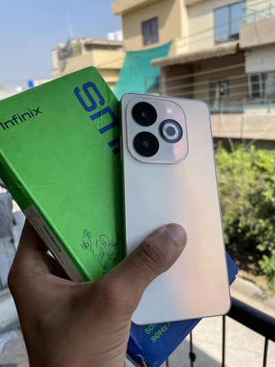 Infinix Smart 8 Pro