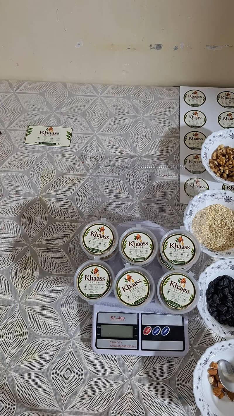 Honey with nuts pack 4