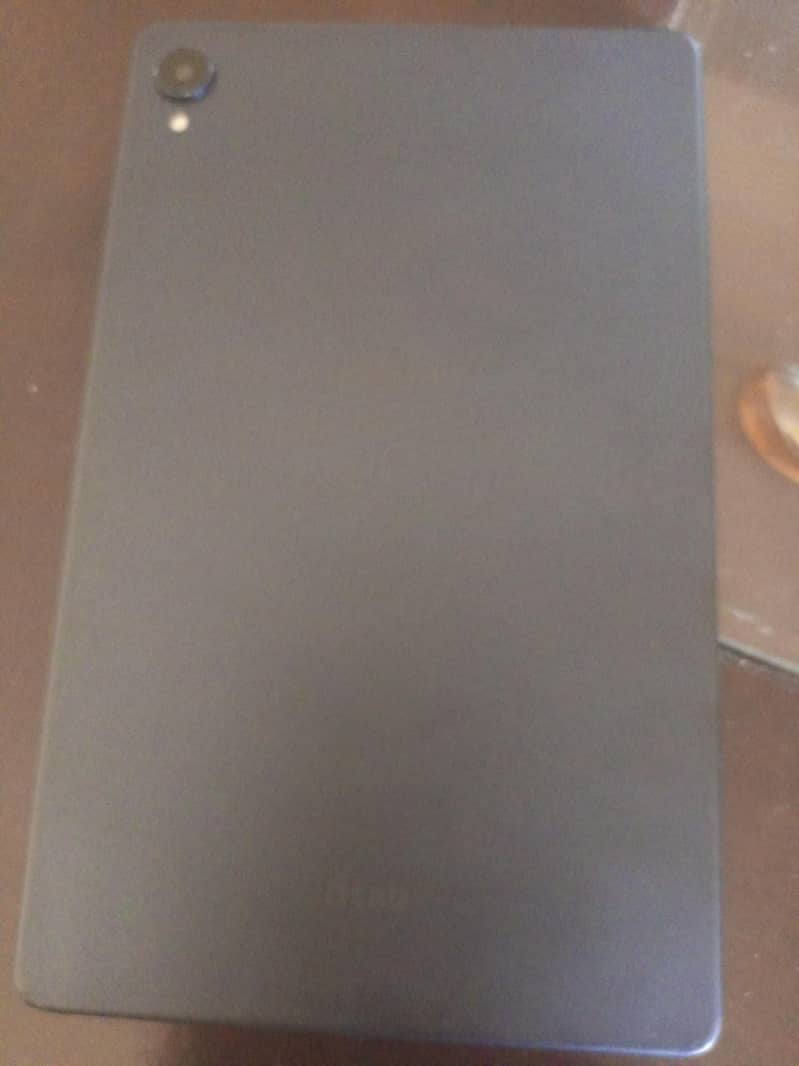 docomo tablet D-42A 1