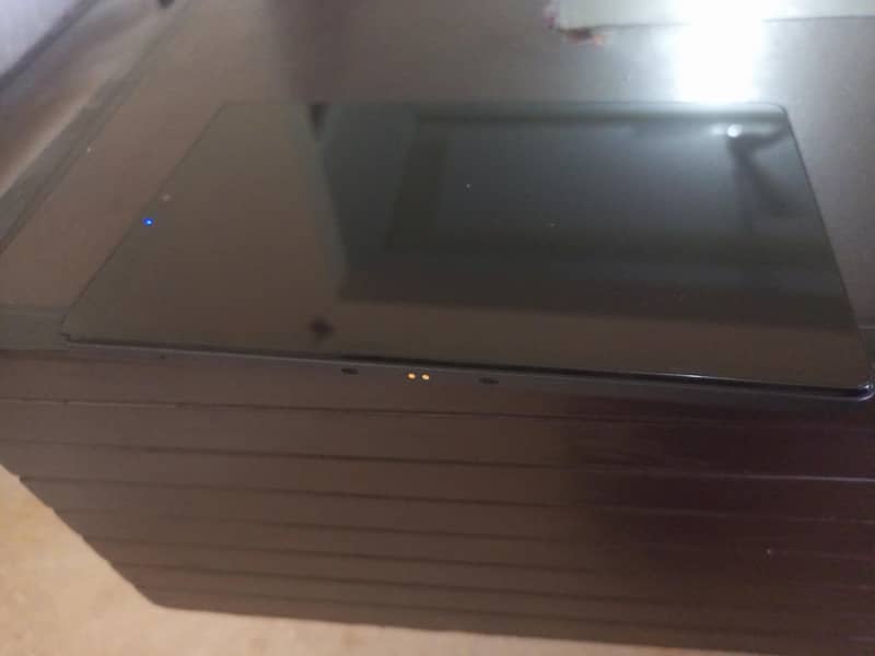 docomo tablet D-42A 2