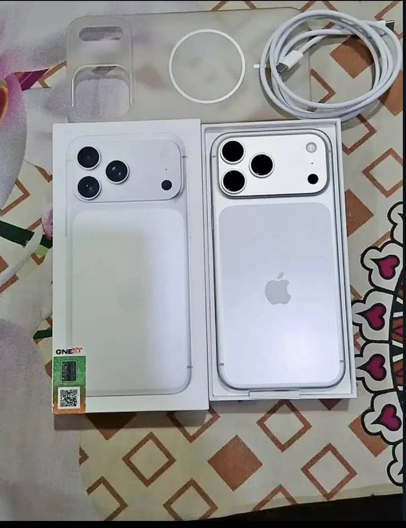 Apple iPhone 17 Pro Max 1