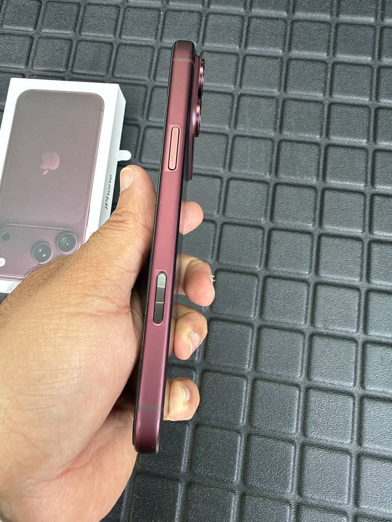 Apple iPhone 18 Pro Max 4