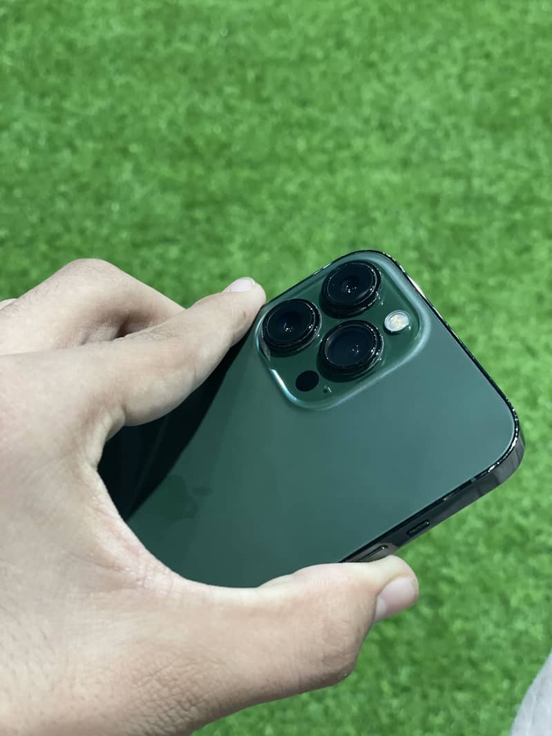 Apple iPhone 13 Pro Max 6