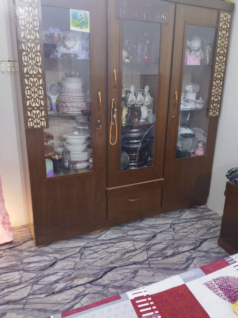 Almari . bed . Dressing . Divider 2