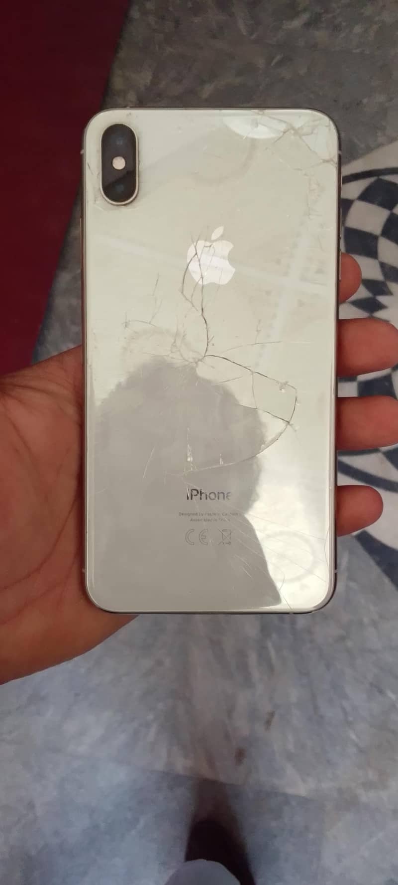 Apple iPhone XS Max 1