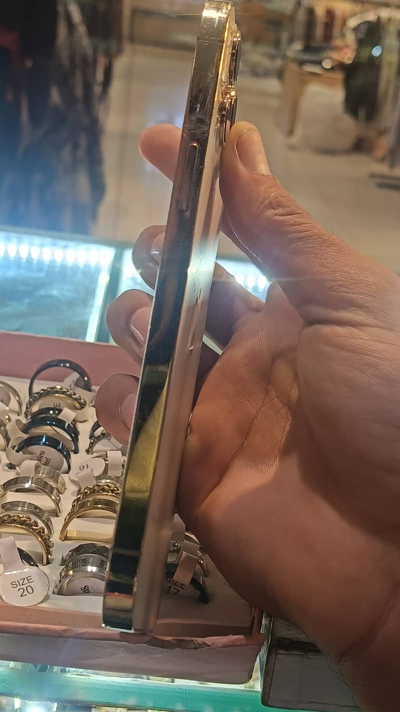 Apple iPhone 12 Pro Max 1