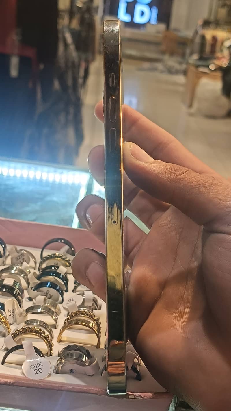 Apple iPhone 12 Pro Max 2