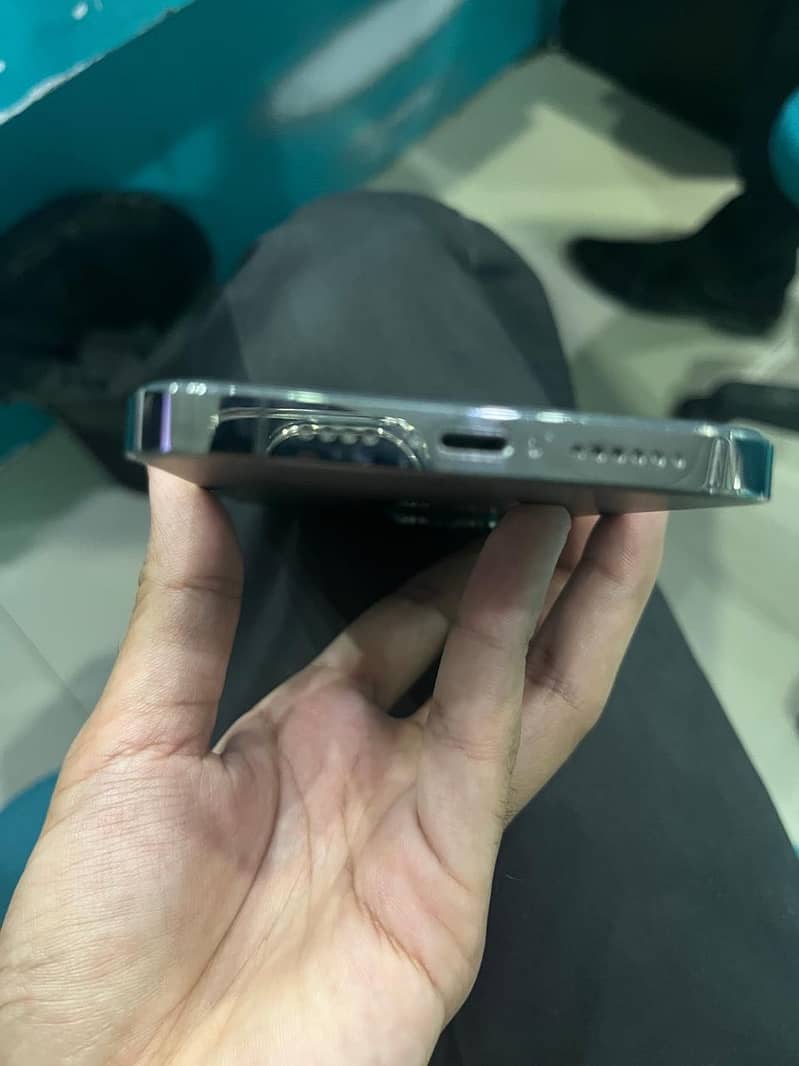 Apple iPhone 12 Pro Max 2