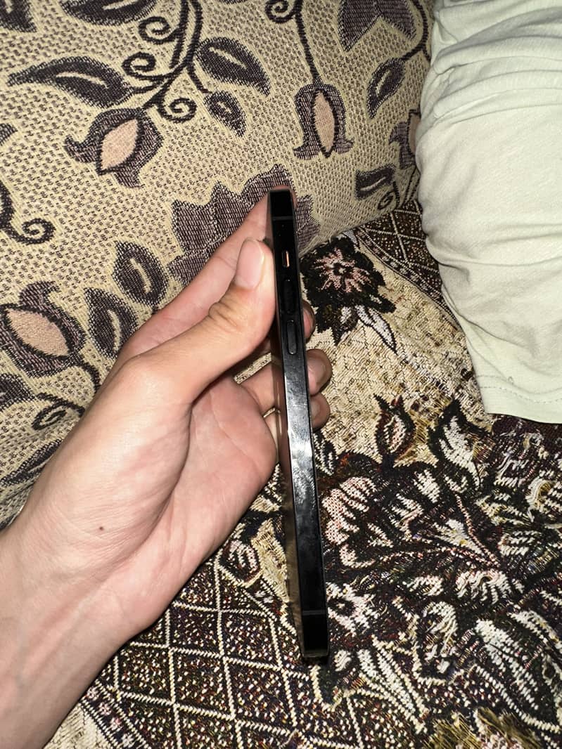 Apple iPhone 14 Pro Max 4