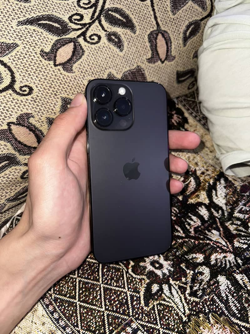 Apple iPhone 14 Pro Max 6