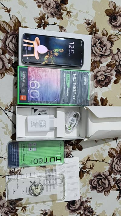 Infinix hot 60pro + 10/10 with box