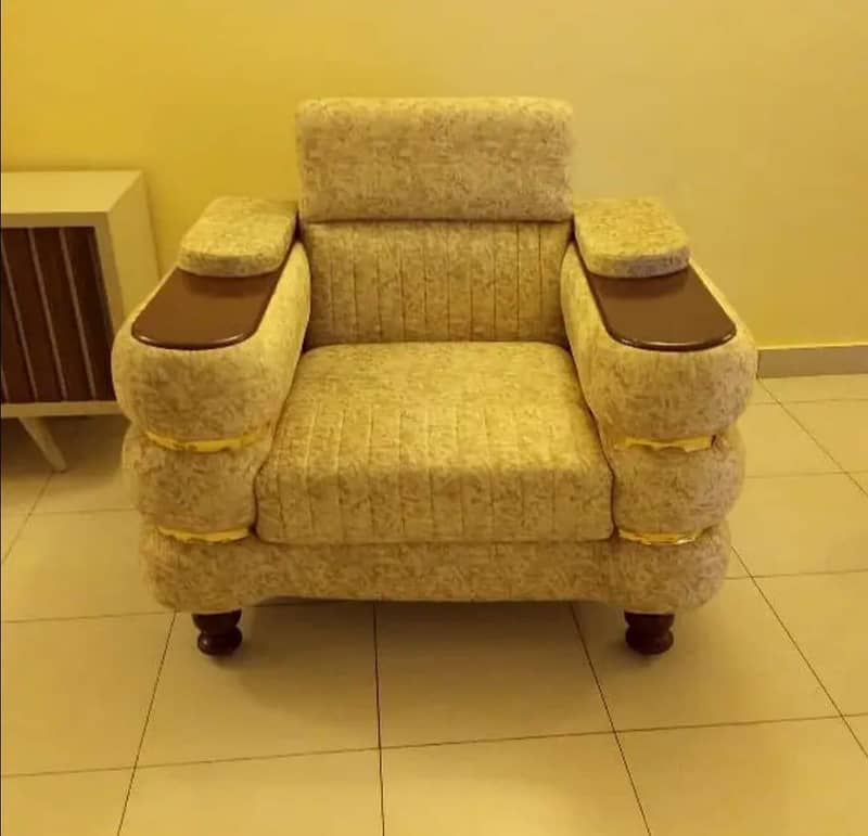 7 seaters sofa 3