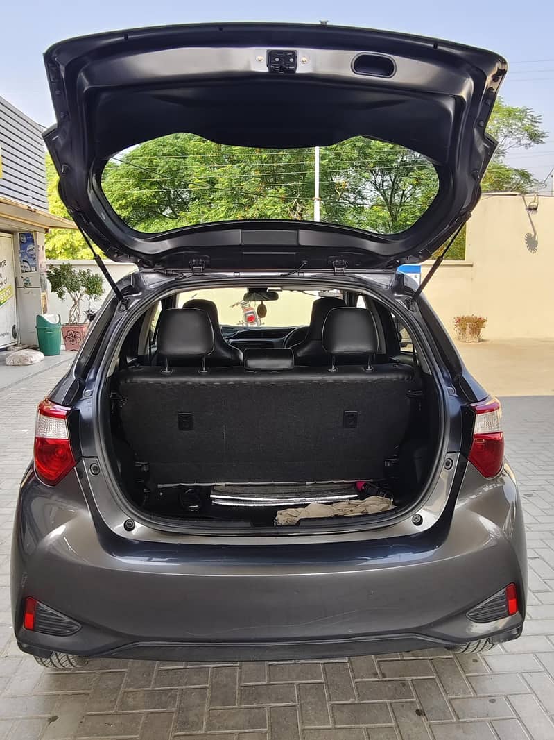 Toyota vitz 8