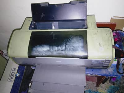 Epson Stylus Photo 1390 urgent for sale.
