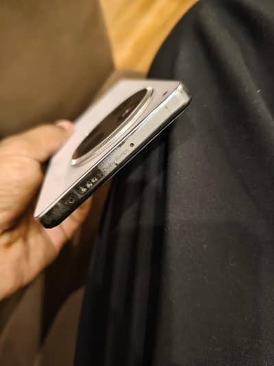 12+12 GB RAM 256 GB RAM