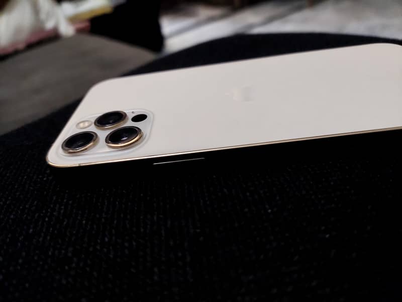 Apple iPhone 12 Pro 1