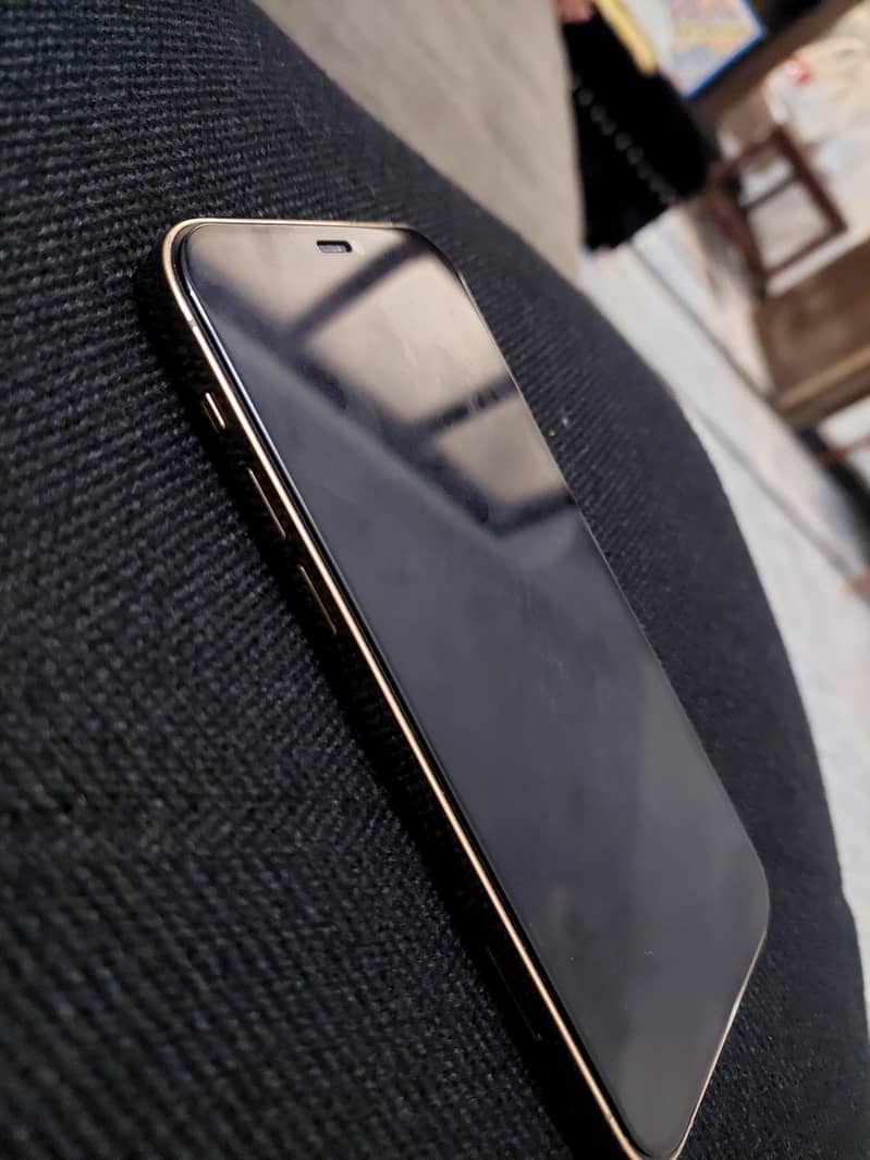 Apple iPhone 12 Pro 3