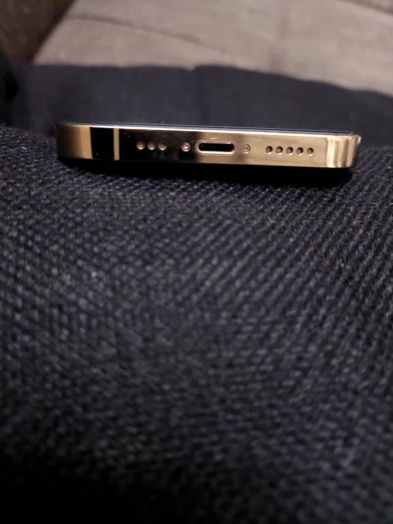 Apple iPhone 12 Pro 5