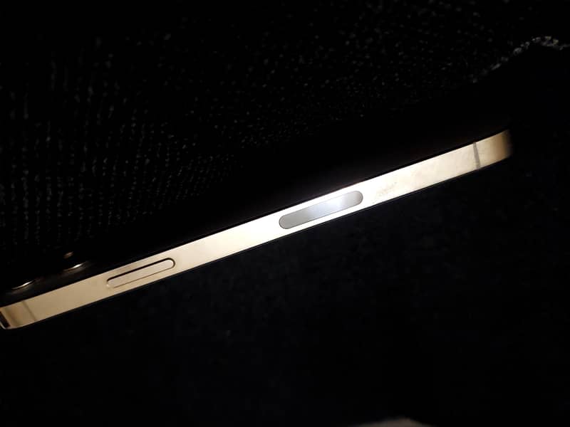 Apple iPhone 12 Pro 8