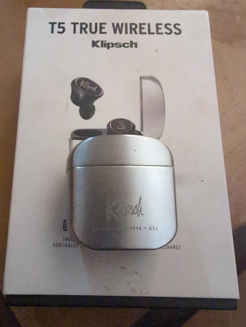 T5 True Wireless Earpods 1