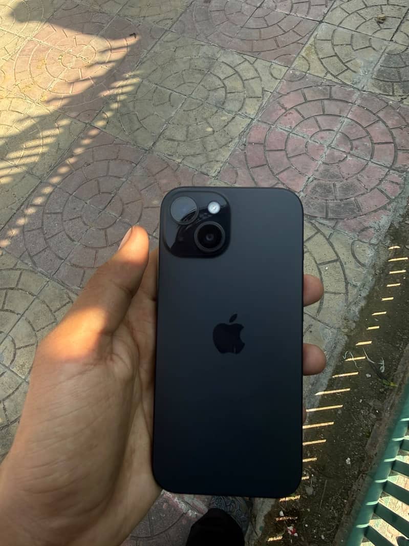 Apple iPhone 15 3