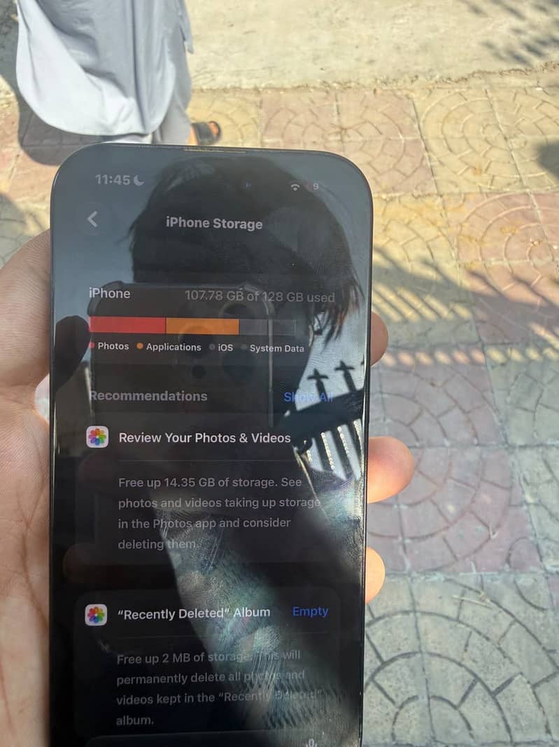 Apple iPhone 15 4