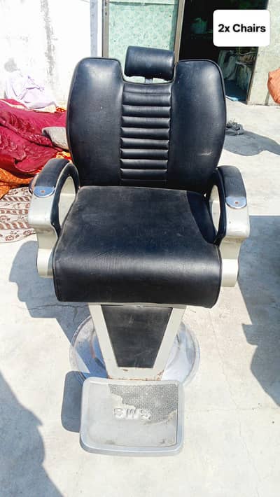 2 Saloon Chairs