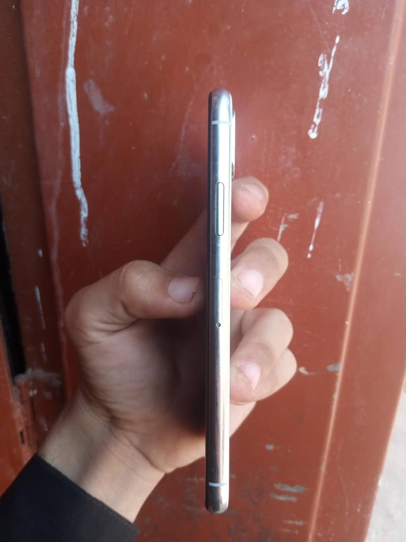 Apple iPhone X 2