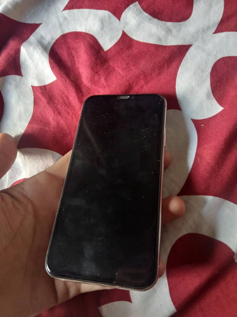 Apple iPhone XS 3