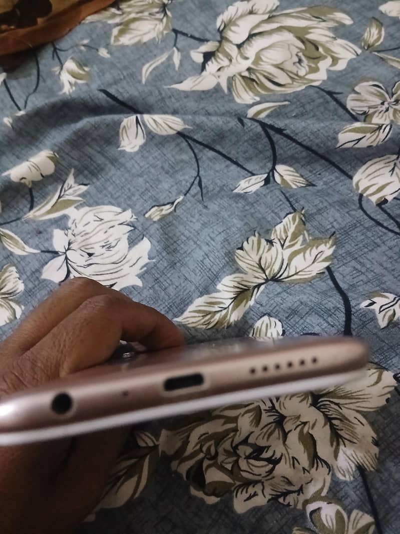 OPPO A83 2