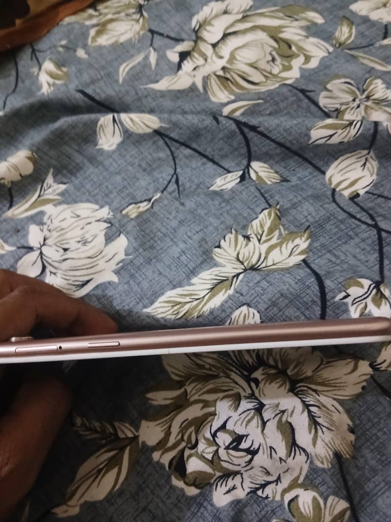 OPPO A83 4