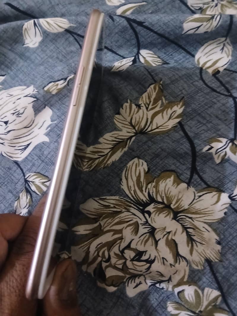 OPPO A83 5
