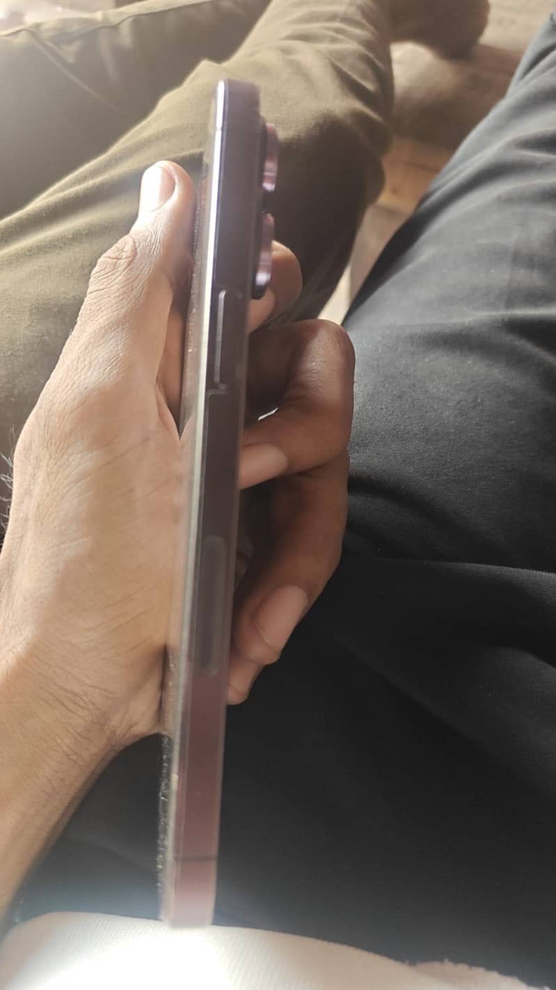 Apple iPhone 14 Pro Max 2