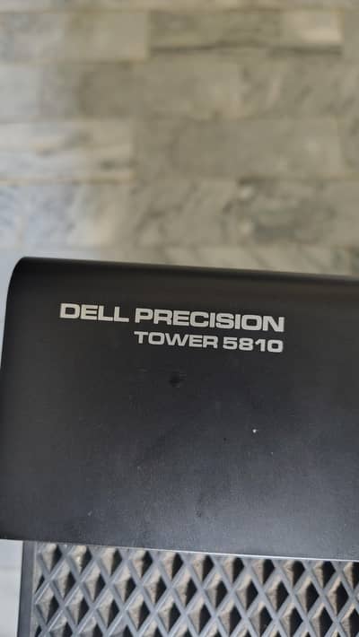 DELL WORKSTATION ( DDR4 PC LIKE NEW NEW CONDITION )