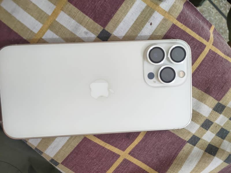 Apple iPhone 13 Pro Max 0