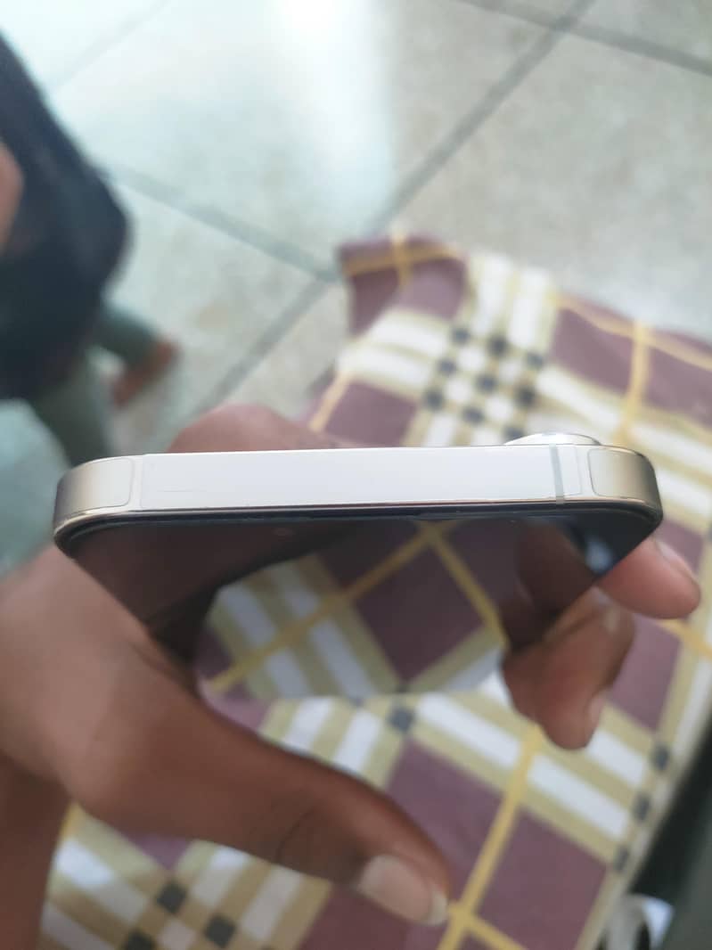 Apple iPhone 13 Pro Max 4