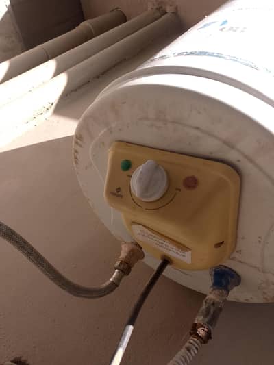 good condition electric geyser for sale