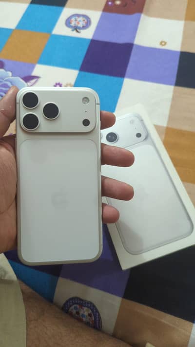 iPhone 17 Pro Max Icloud (Read Add)