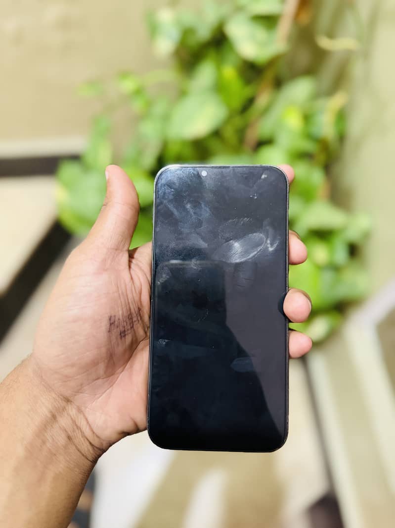Apple iPhone 13 Pro Max 4